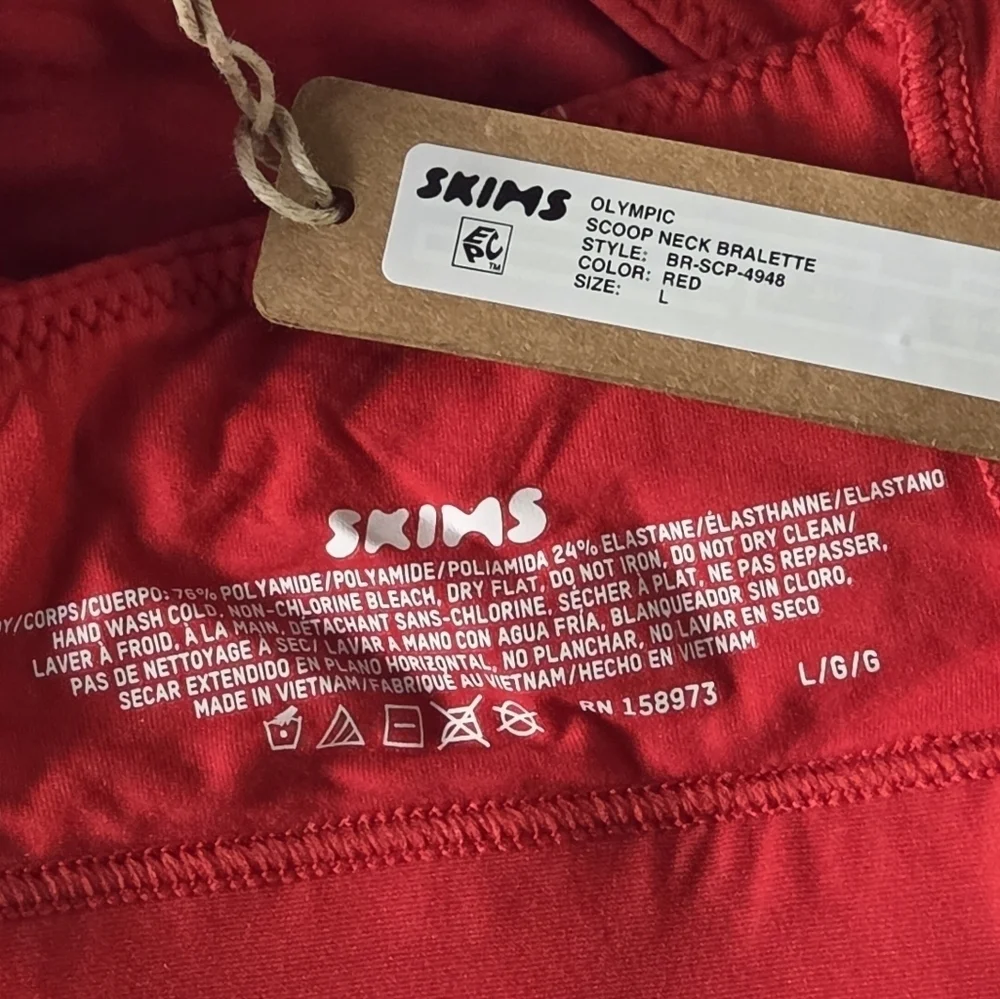 SKIMS FITS EVERYBODY OLYMPIC SCOOP BRALETTE WIRELESS BRA RED LARGE NWT - Picture 3 of 3